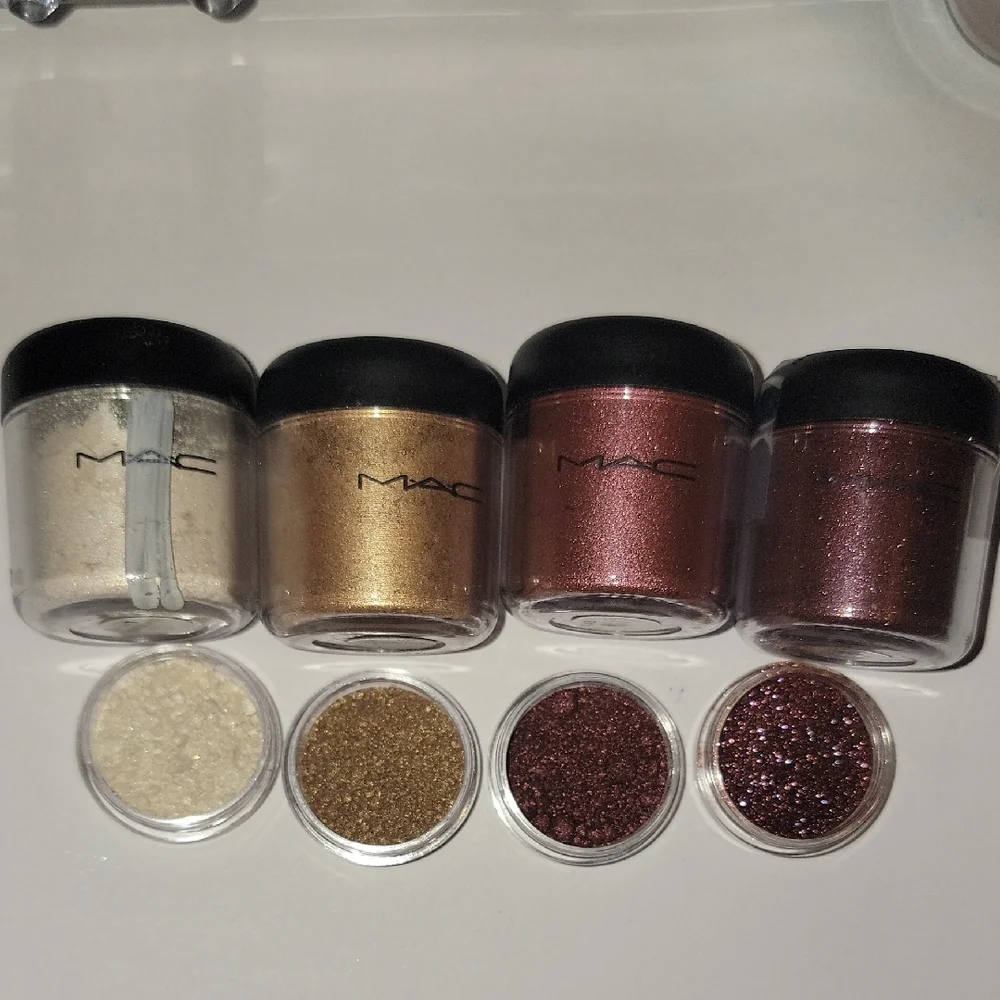 MAC PIGMENT SAMPLE SET - Picture 1 of 3